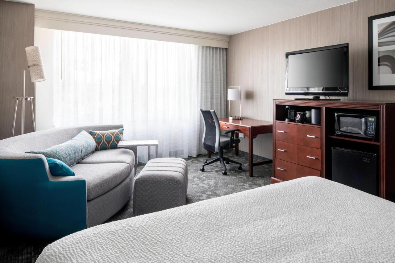 Courtyard By Marriott Seattle Federal Way Hotell Eksteriør bilde
